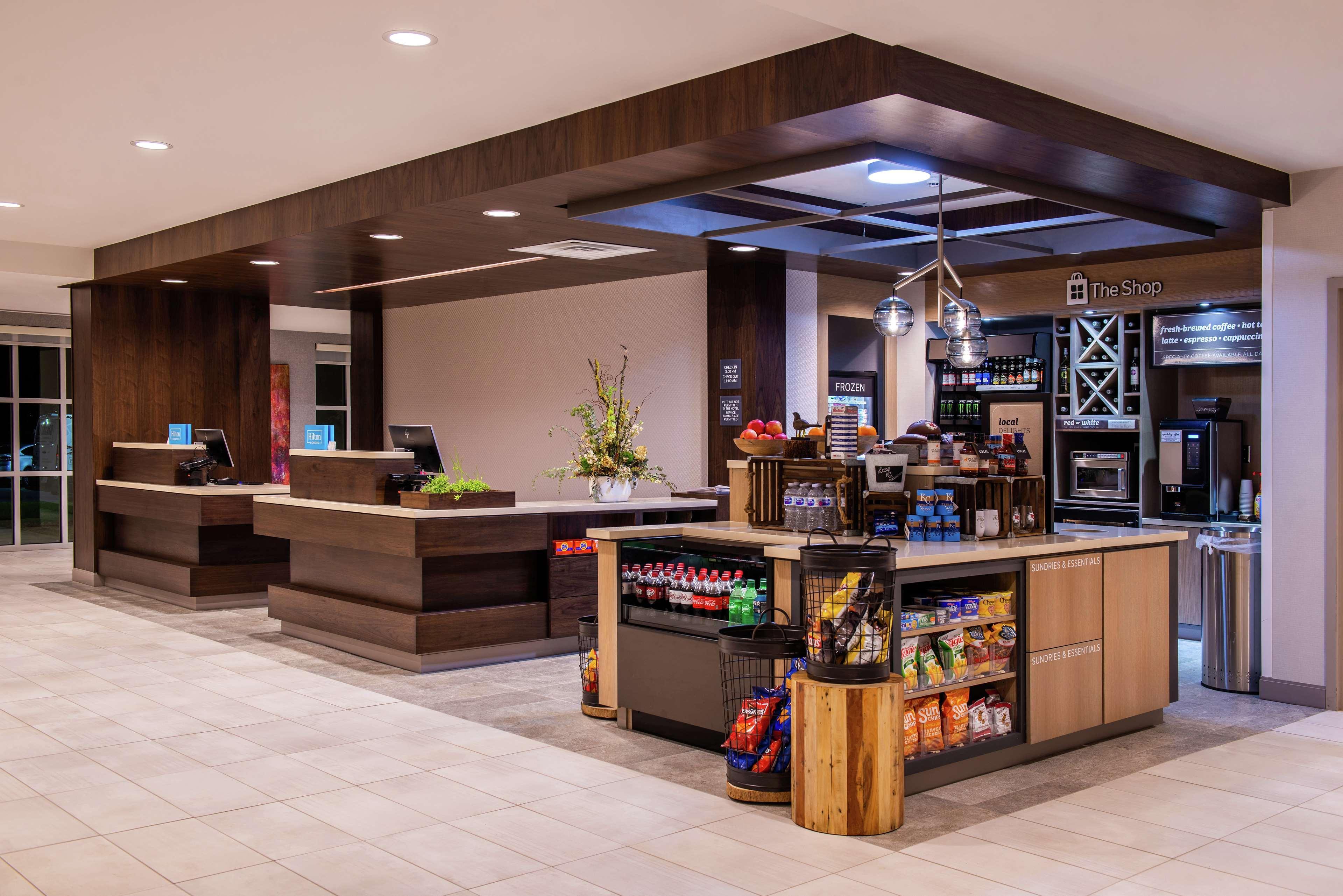 Hilton Garden Inn Kansas City Airport Mo Exterior photo